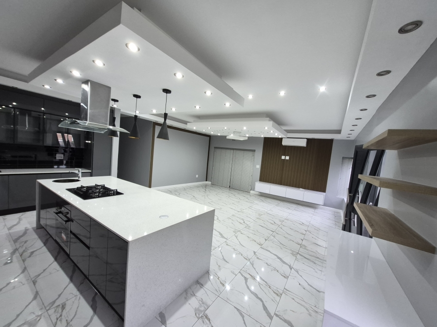 To Let 3 Bedroom Property for Rent in Crawford Western Cape